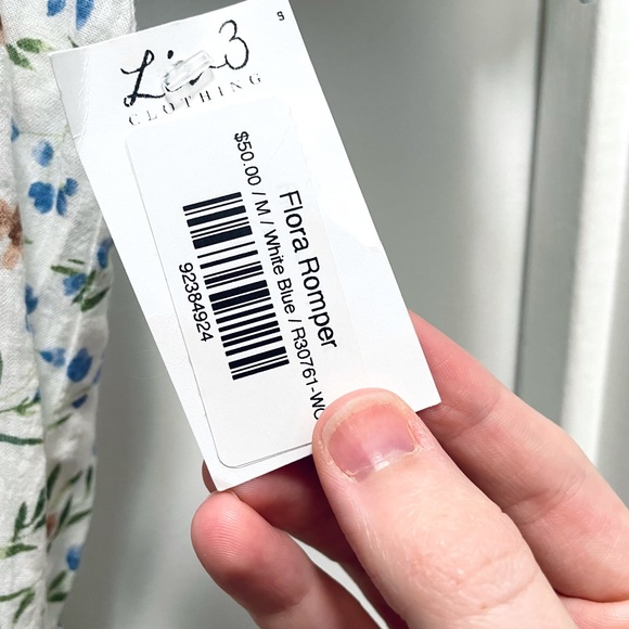 White Patterned Romper, Size Medium - Picture 3 of 3